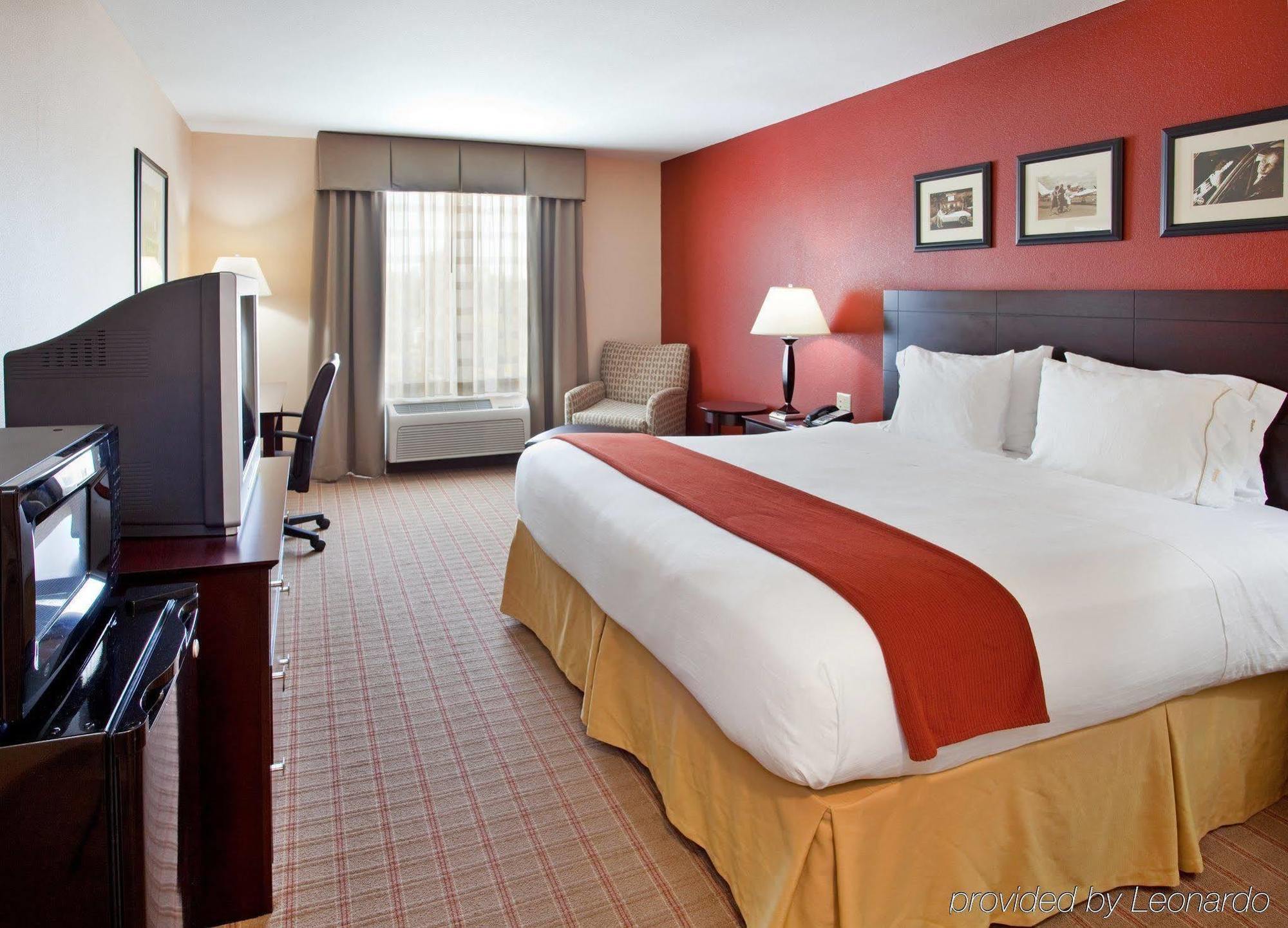 Holiday Inn Express & Suites East Wichita I-35 Andover By Ihg Room photo