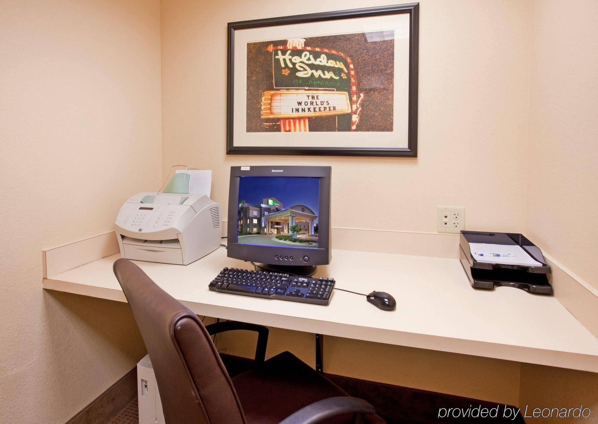 Holiday Inn Express & Suites East Wichita I-35 Andover By Ihg Exterior photo