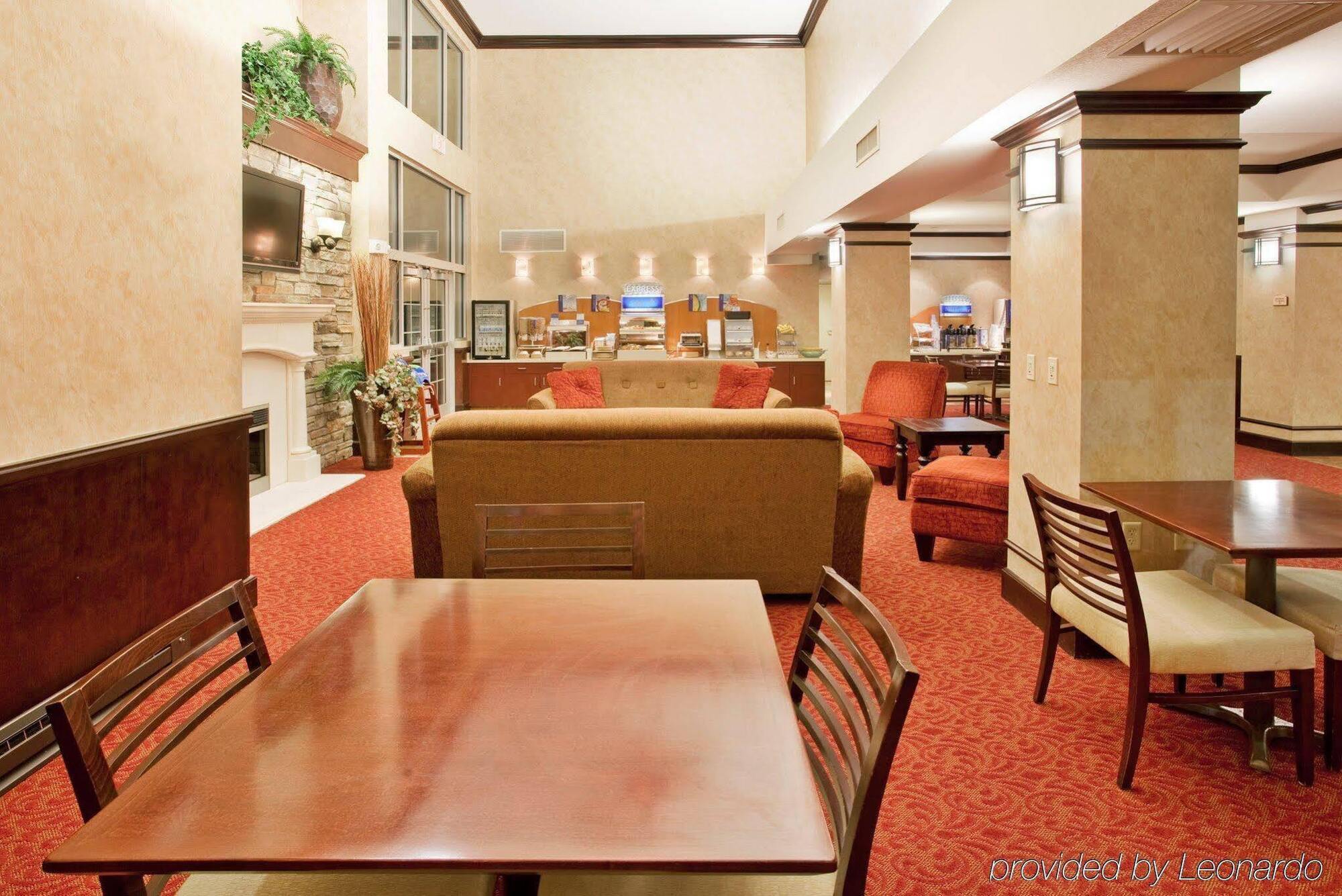Holiday Inn Express & Suites East Wichita I-35 Andover By Ihg Exterior photo