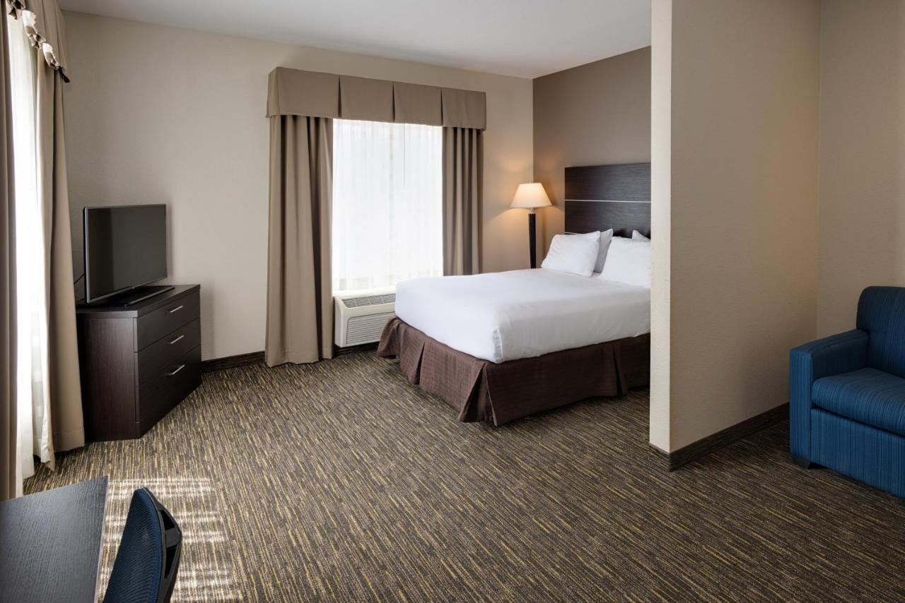 Holiday Inn Express & Suites East Wichita I-35 Andover By Ihg Exterior photo